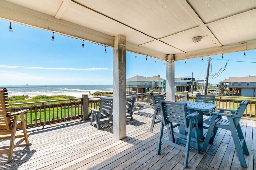 Chillax Inn 3 Bedroom Home by RedAwning