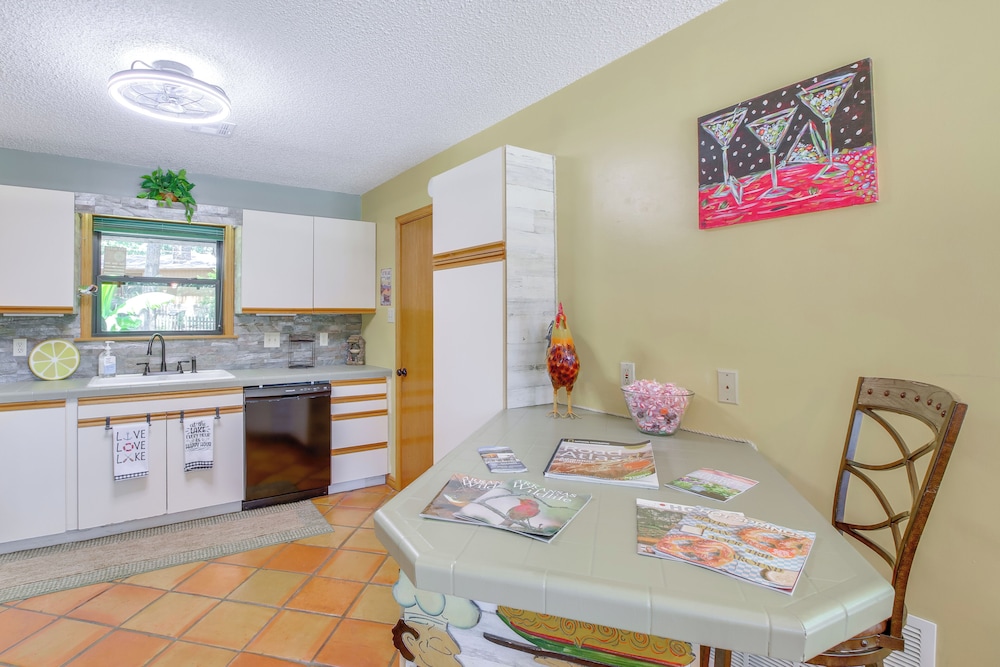 Secluded Lake Hamilton Access: Hot Springs Home