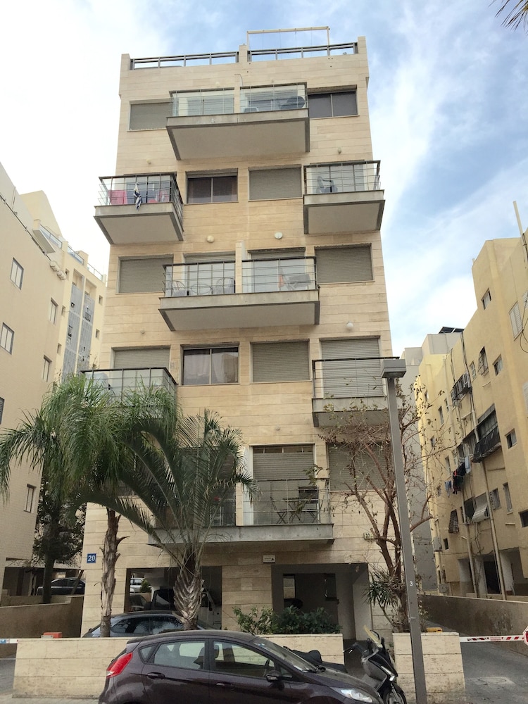 Sea Suites Apartments