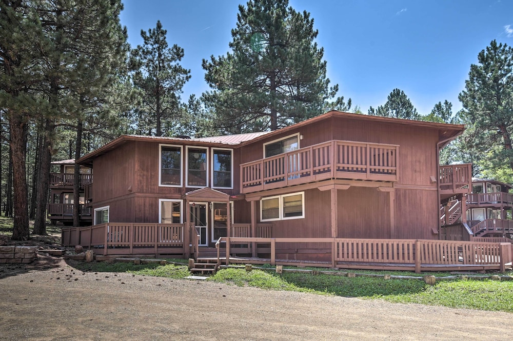 Walk to Ski & Trails: All-season Angel Fire Escape view 4