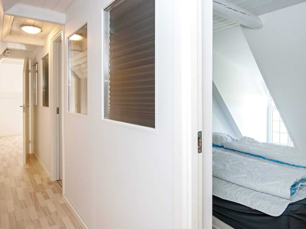 Spacious Holiday Home in Jutland near Beach view 4