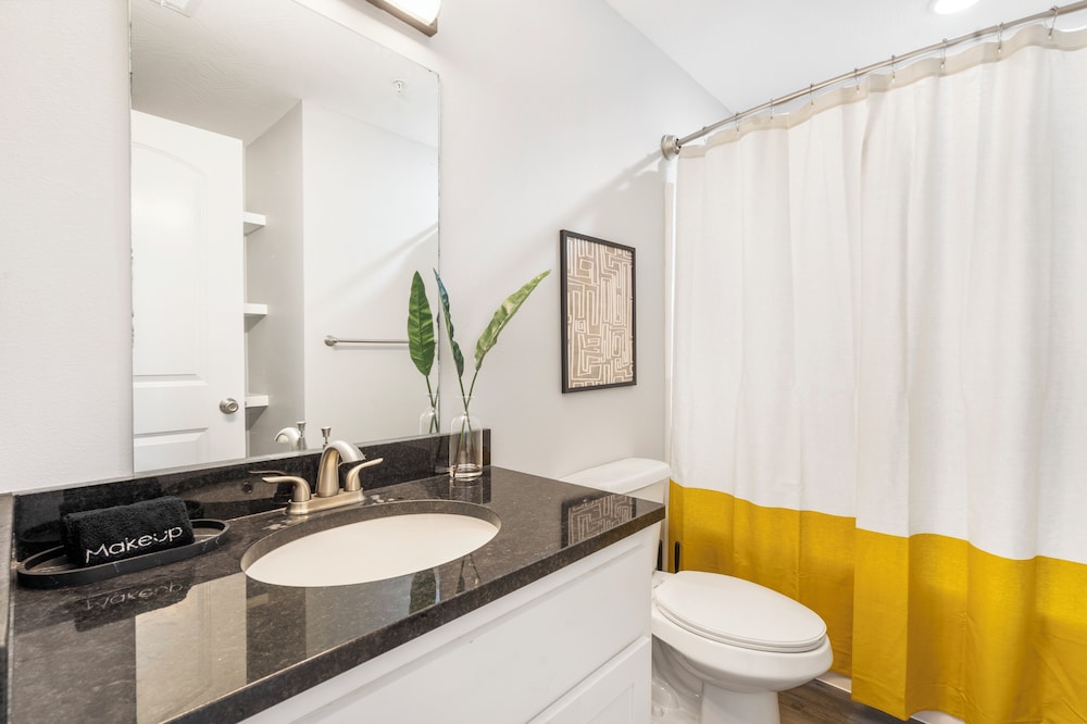 Earl Grey Escape - Chic 3 Bdr!