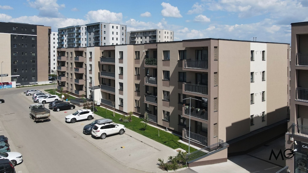 MoHost Sabina - Luxury with Balcony