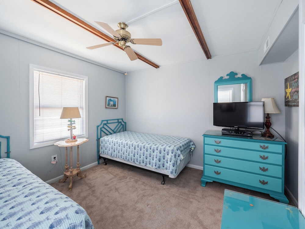 Blue Crab by Topsail Realty