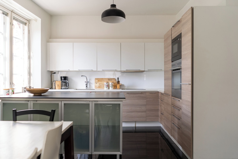 Spacious apt in Vibrant Kallio