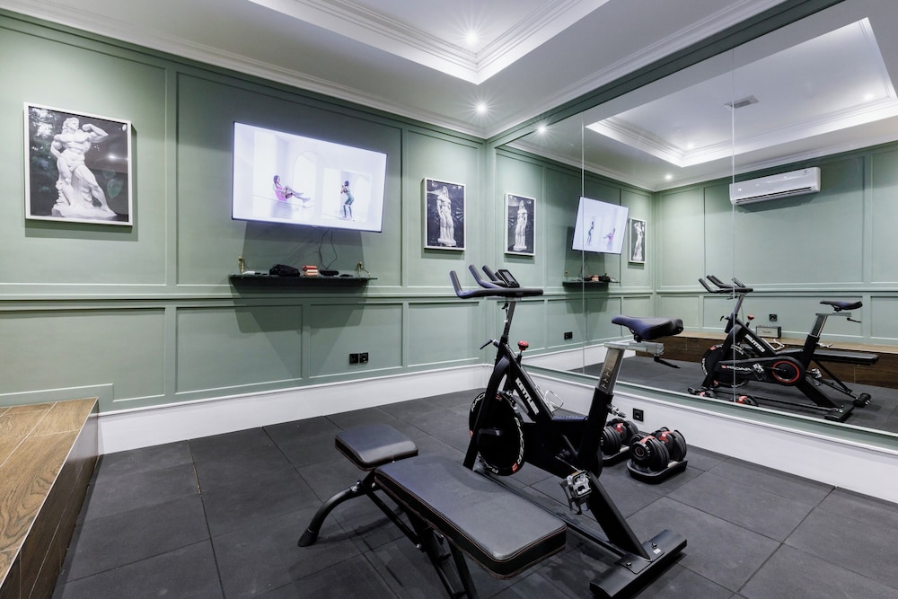 Mayfair Place