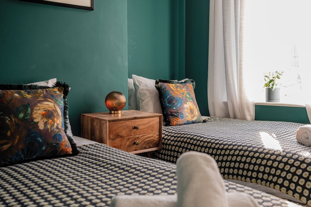Lowell Street - Cosy 2 BD in Worcester