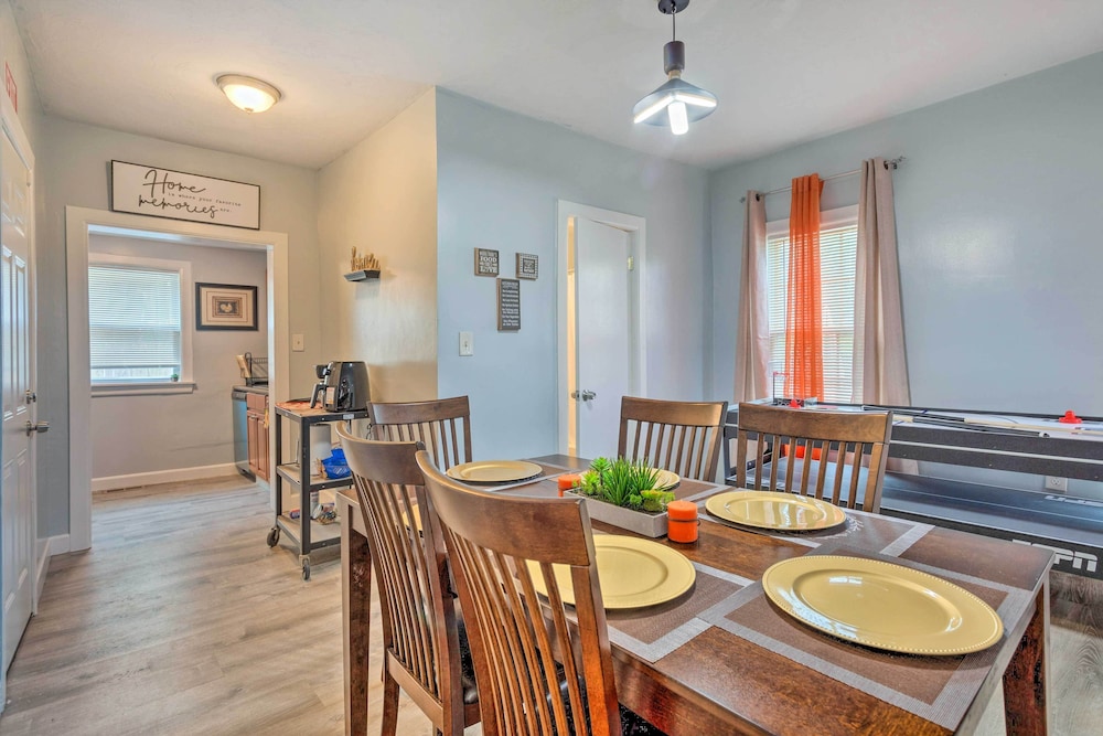 Downtown Brockton Apt < 1 Mi to Local Dining