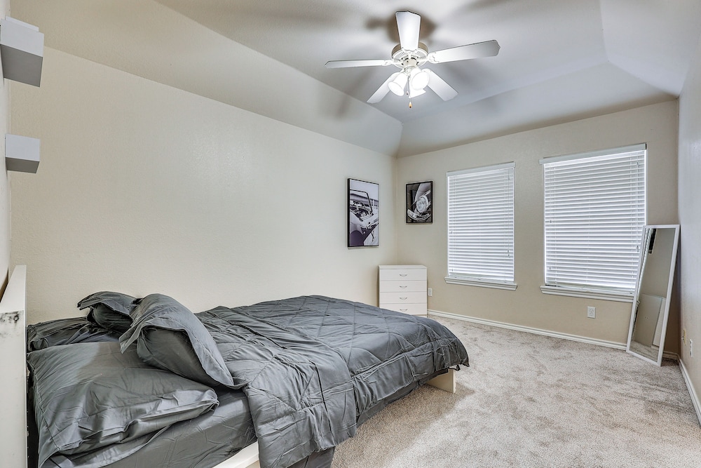 Private Theater & Pool: Spacious Mission Home