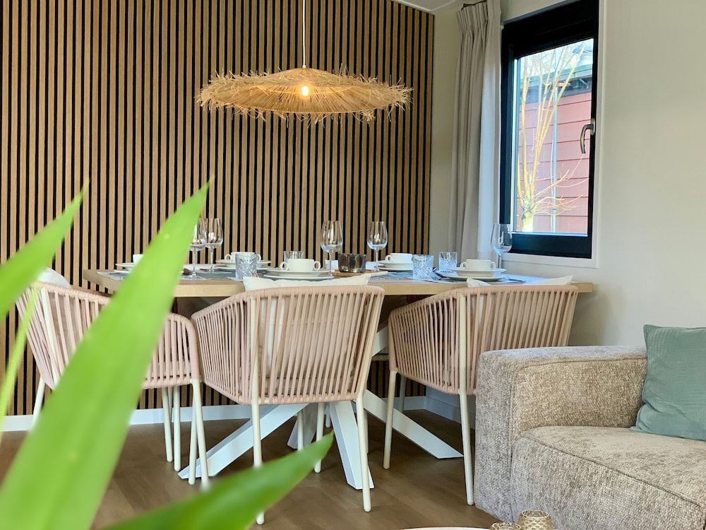 Chalet in Sint Maartenszee Near Sandy Beach