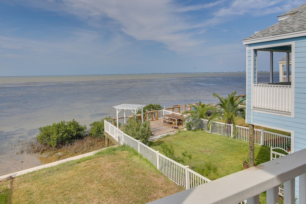 Quaint Port Isabel Getaway w/ Bay Views! view 4