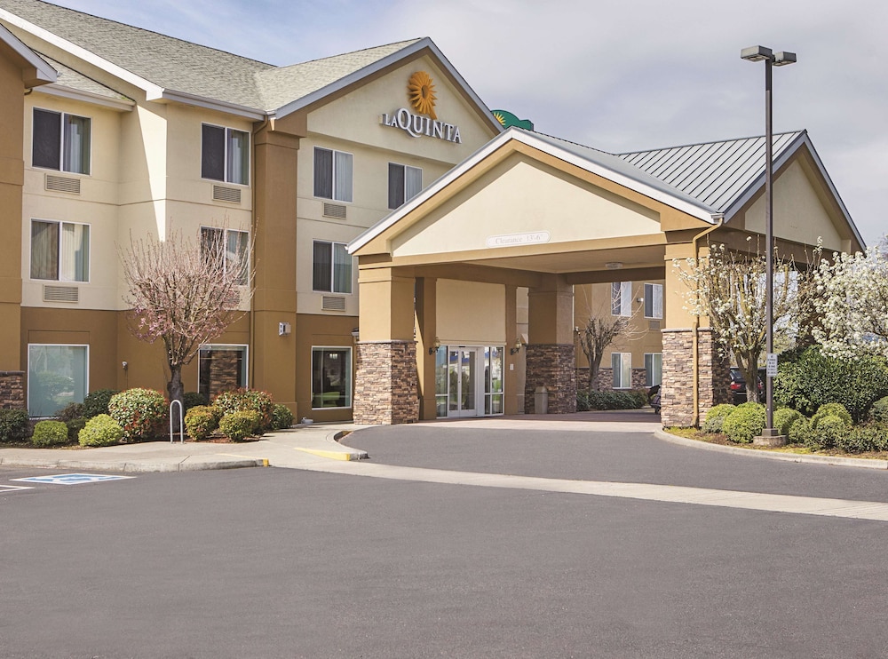 La Quinta Inn Suites by Wyndham Central Point - Medford - Property Image 19