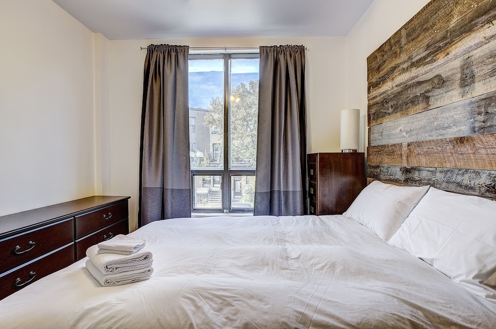 Destination Stays Griffintown Montreal - Image 5