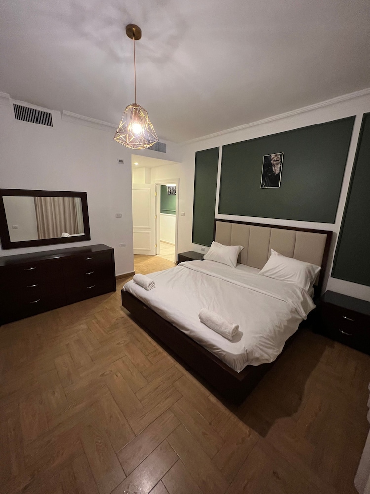 3 Bedroom Apartment Of 200 Square M With Terrace view 4