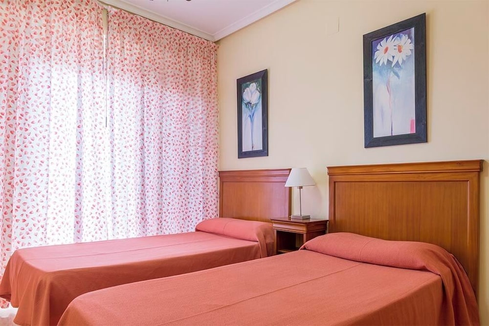 APARTAMENTOS GEMELOS 20 - BENINTER
