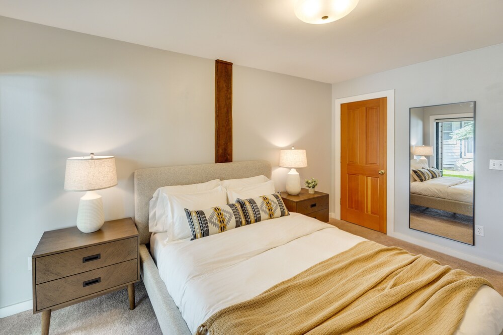 Ketchum Vacations - Ketchum Townhouse - Walk to River Run Day Lodge! - Property Image 2