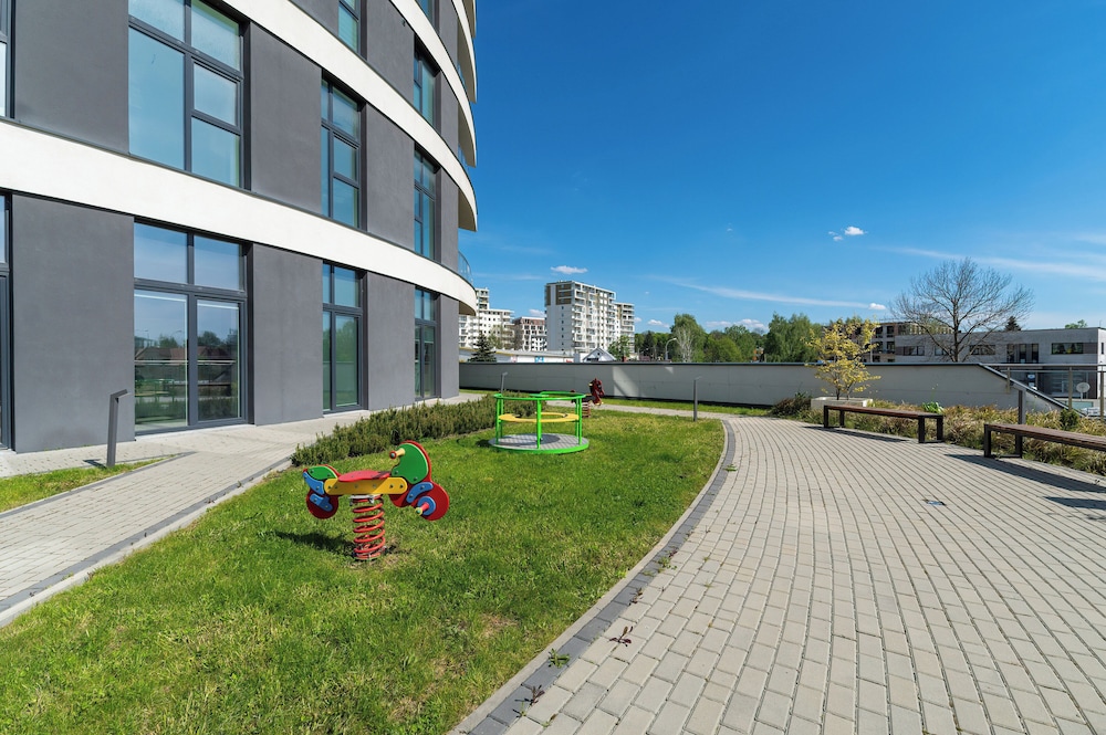 Elegant Apartment Rzeszów by Renters