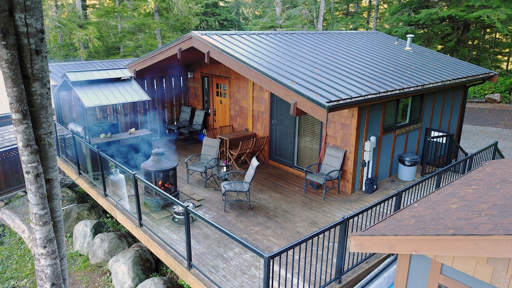 The Great Escape Secluded with Hot Tub