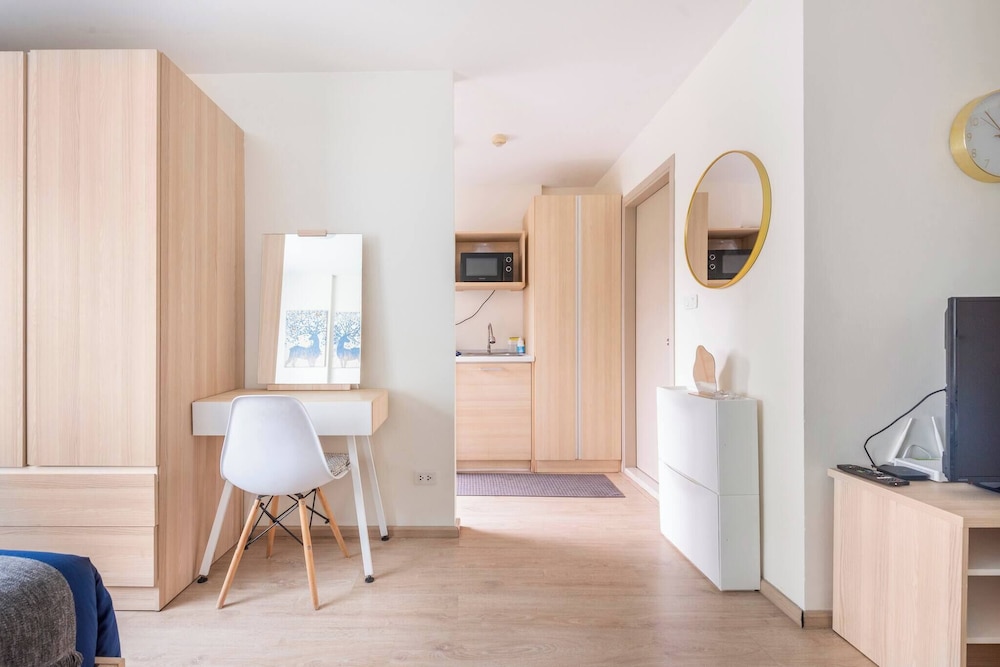 Condo Resort BTS Punnawithi Bill Included