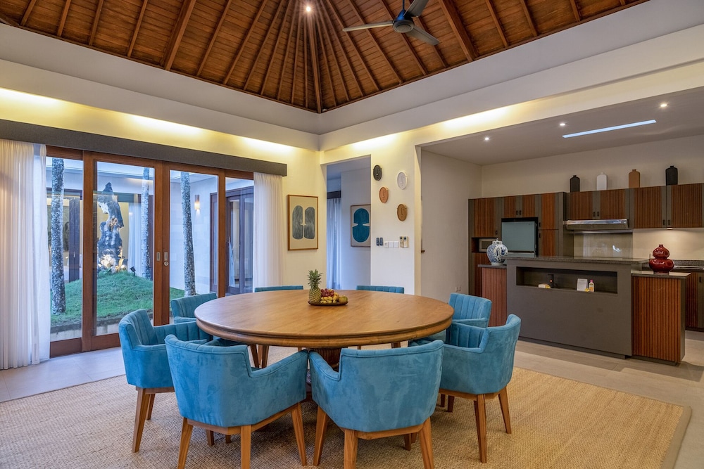 Saba Villa