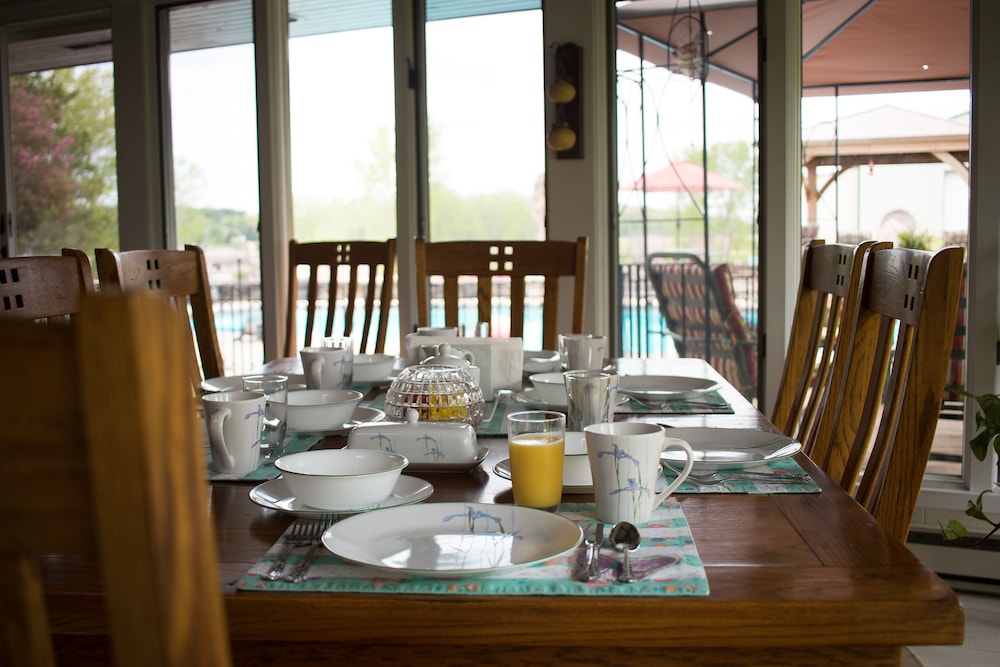 Shane Acres Country Inn