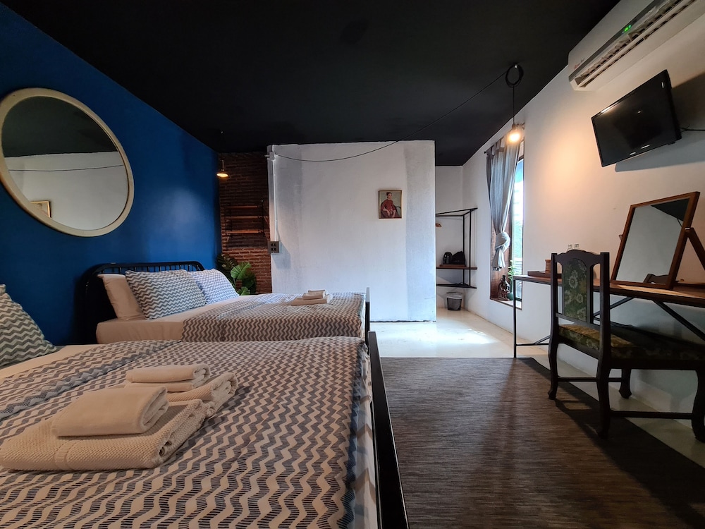 Hand Hotel