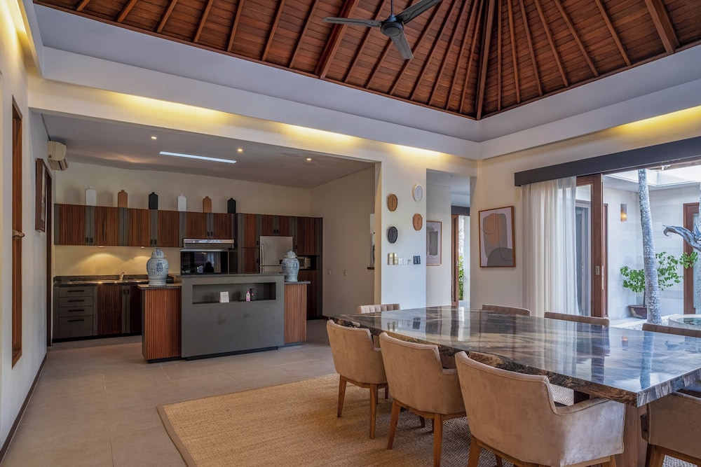 Saba Villa