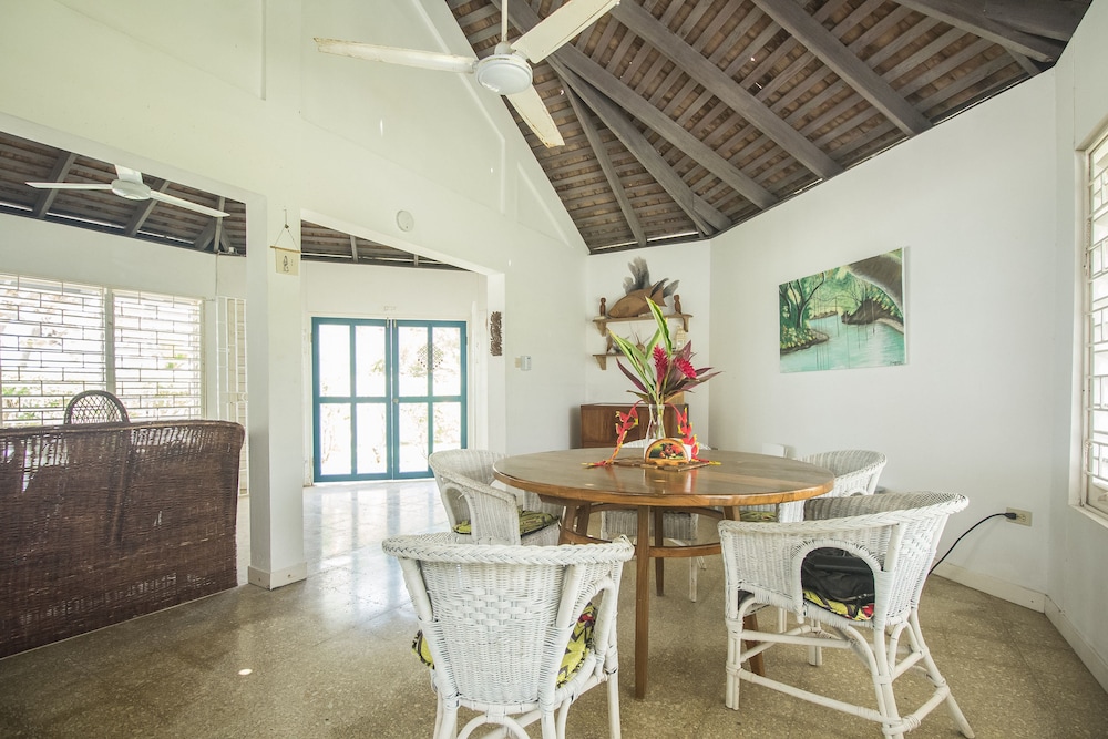 Villa Island Breeze