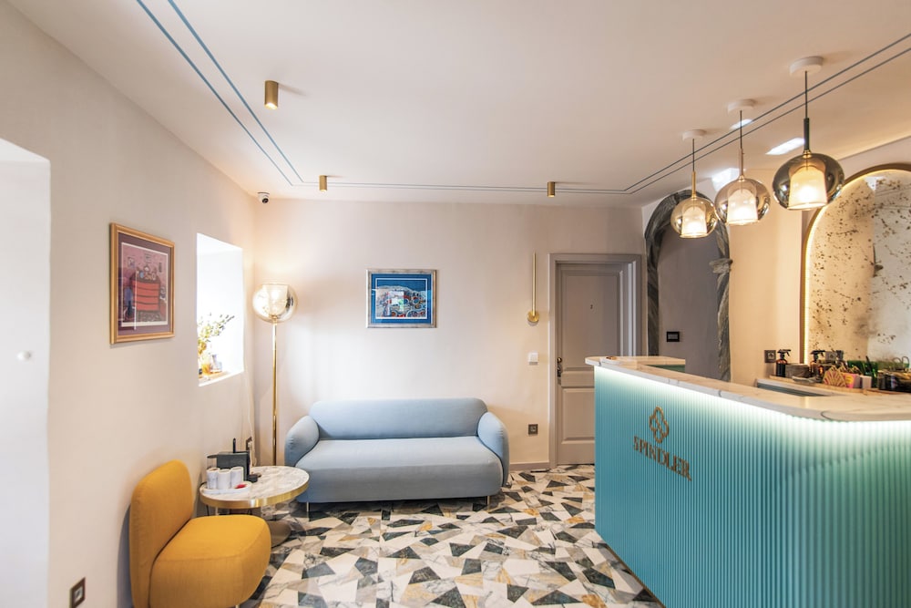 Spindler Luxury rooms by DuHomes