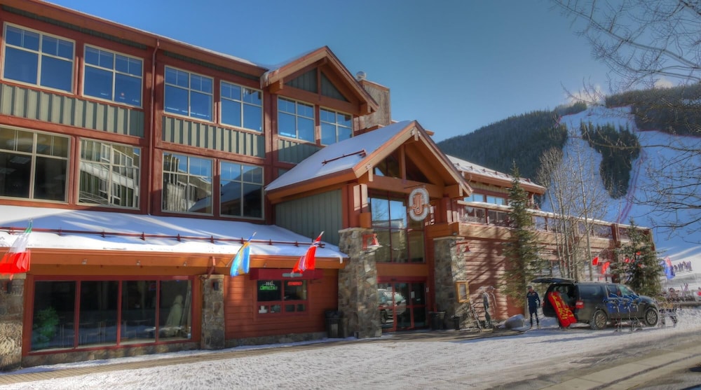 Newly Remodeled Ski-In Ski-Out Right By The Lift - FP304 by RedAwning