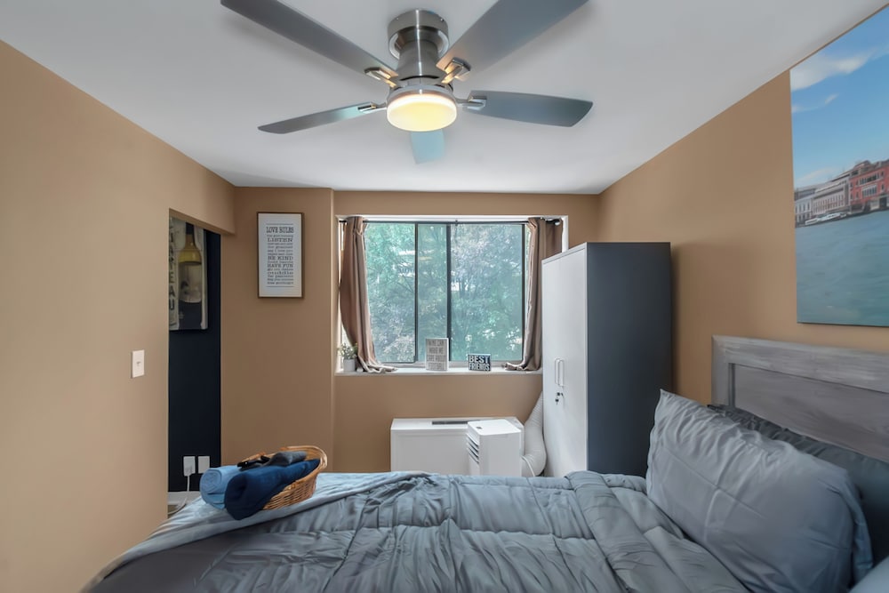 Lux 2BR Condo w/ King Beds DTWN