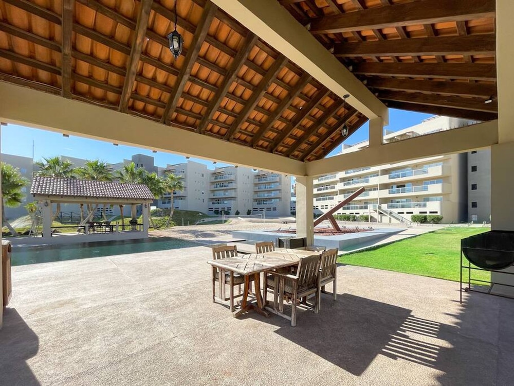Glamorous Fully Equipped Condo With Amazing Sunset