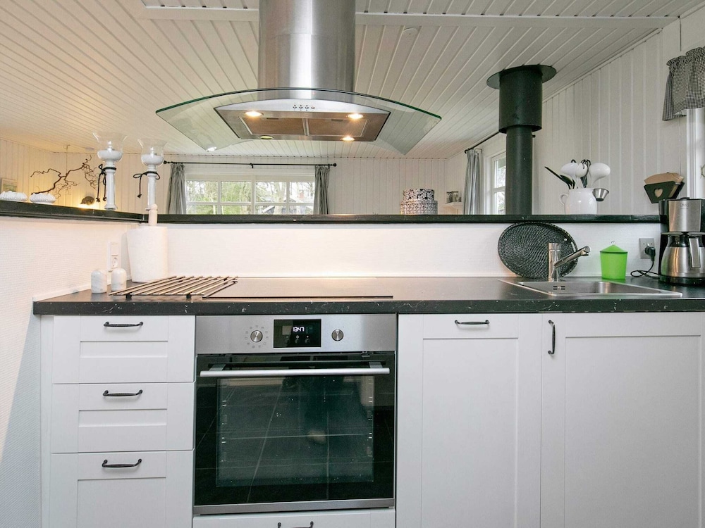 6 Person Holiday Home in Hals