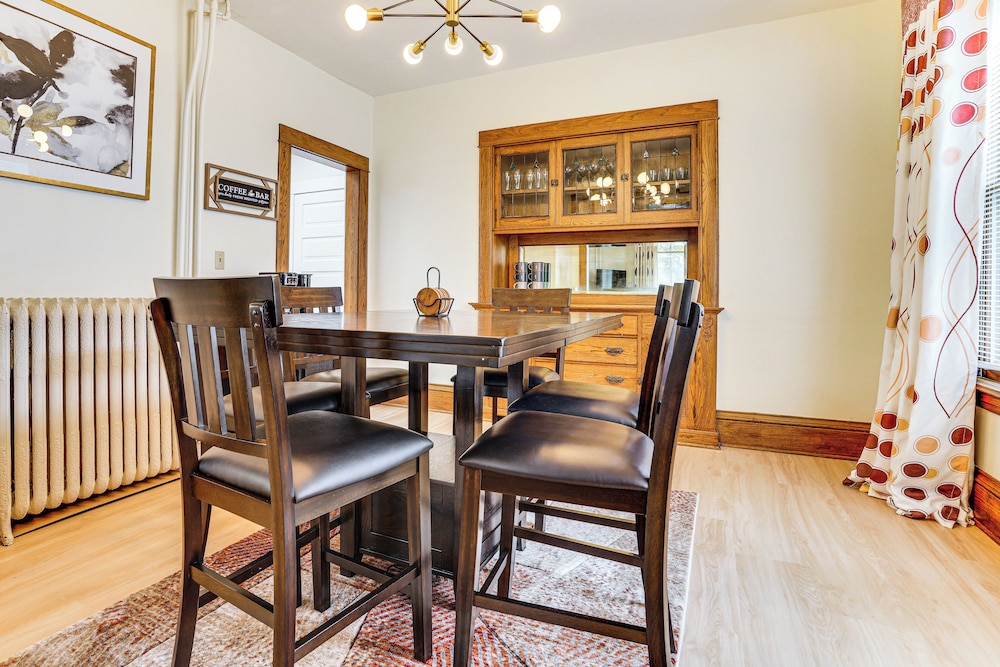1 Mi to University: Spacious Home in Minneapolis!
