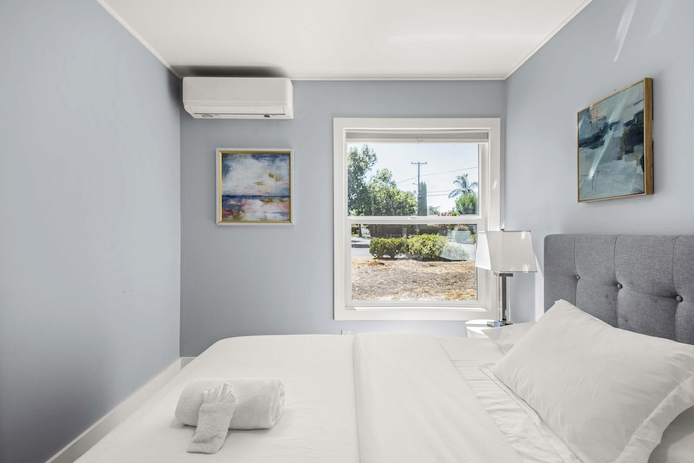 @ Marbella Lane - Spacious 2BR Home Near Westgate