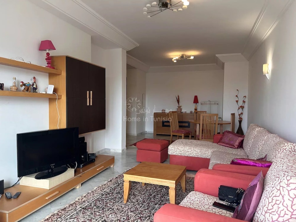 Beautiful Seafront Vacation Apartment