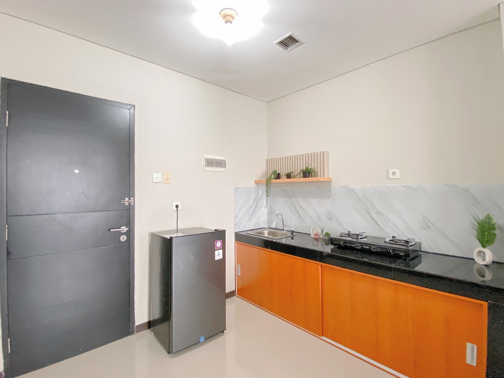 Comfortable And Homey 2Br Apartment Nifarro Park