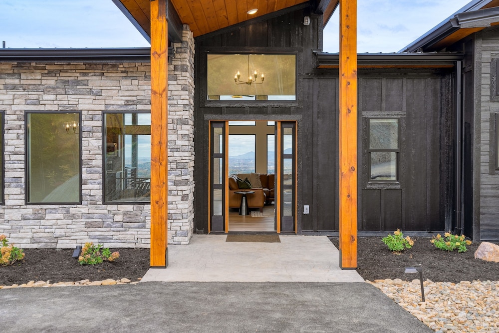 Whiskey Ridge - Avantstay Panoramic Views Infinity Pool Hot Tub Game Room