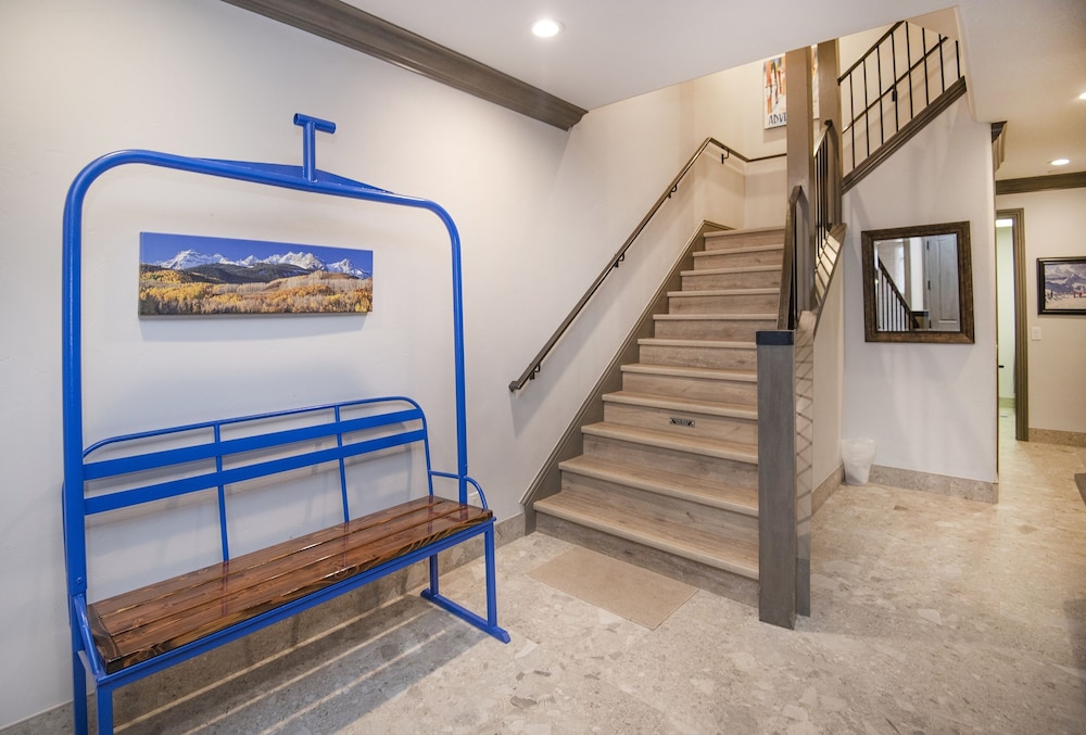 Ski In Ski Out Townhome in Rocky Mountain Access to Elkhorn Chairlift by RedAwning