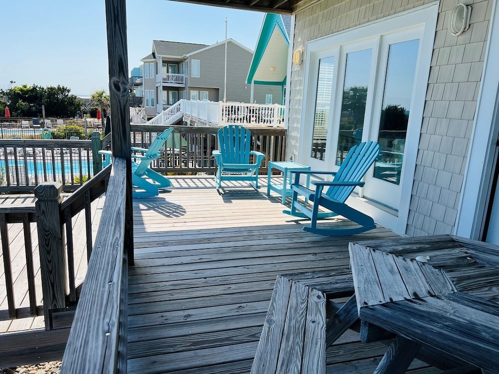 Avalon West- 5 Bedroom Home by RedAwning - Property Image 18