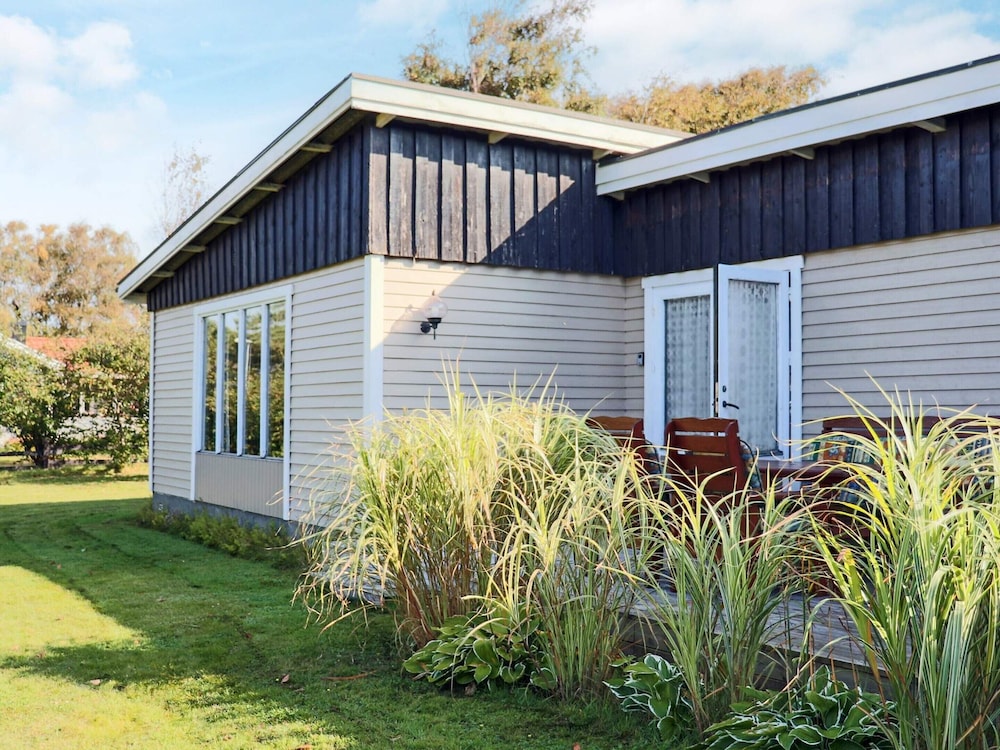 6 Person Holiday Home in Skummeslovsstrand
