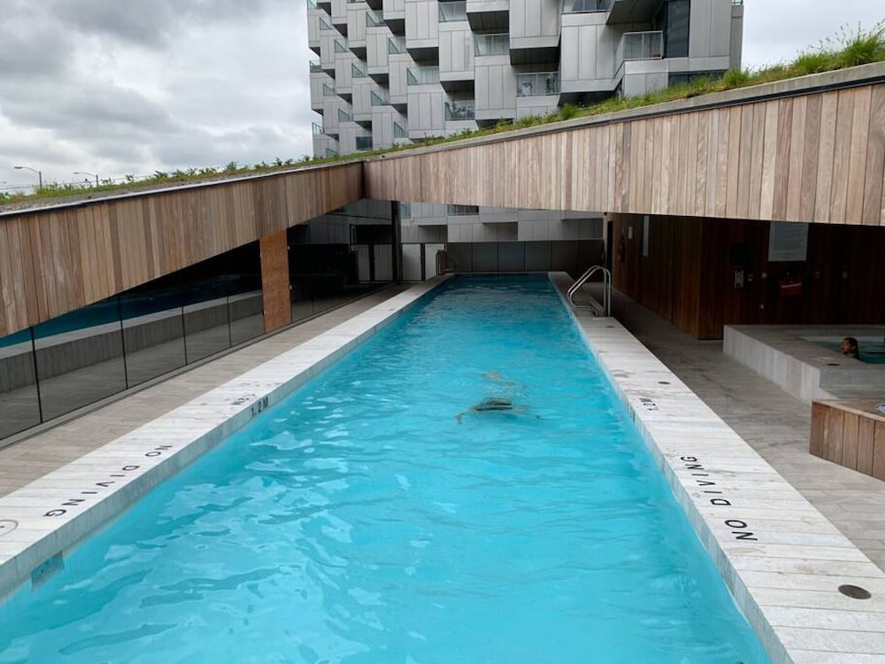 Vancouver House Breathtaking Views 3 Bdrm Pool hot tub gym