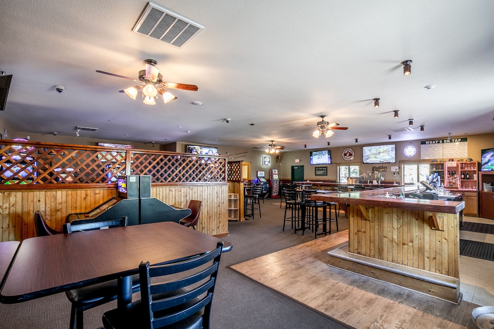 Sportsmans Lodge