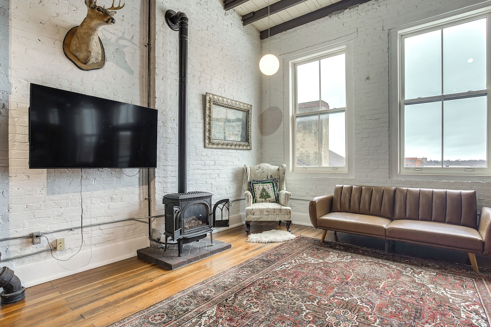< 1 Mi to Wittenberg: Eclectic Loft w/ Parking!