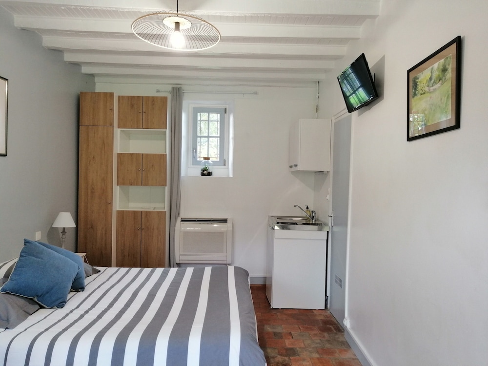 Chambres d'hotes La Petite Charnasserie view 3