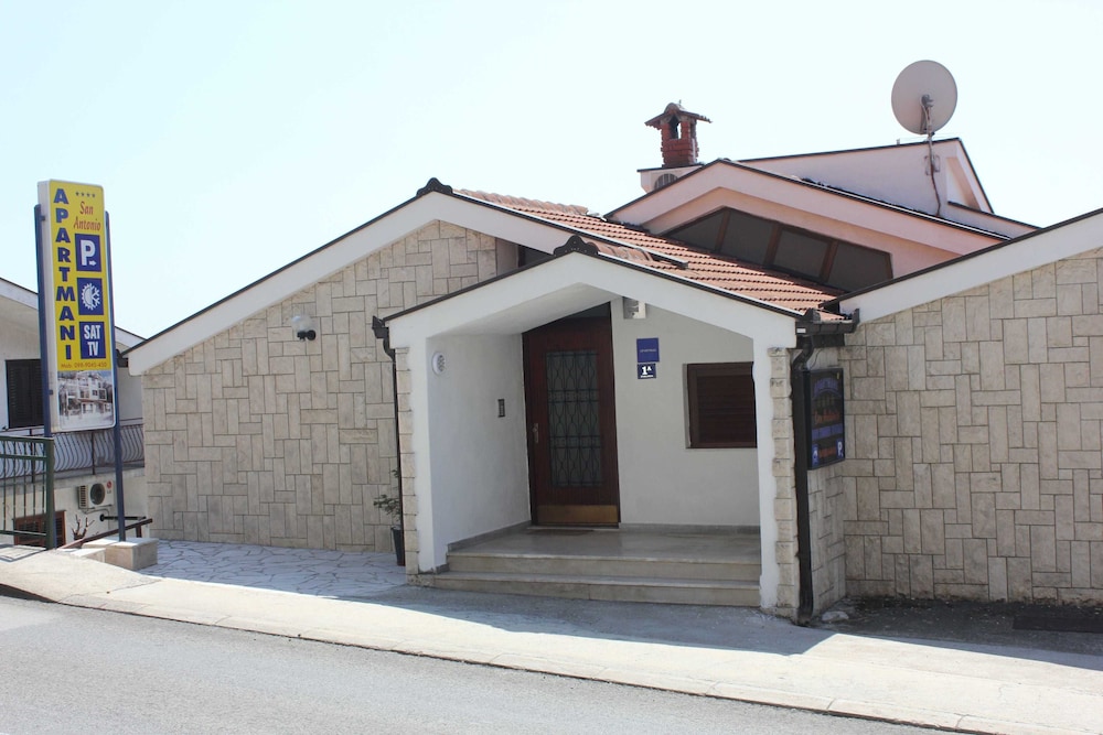 Photo 42