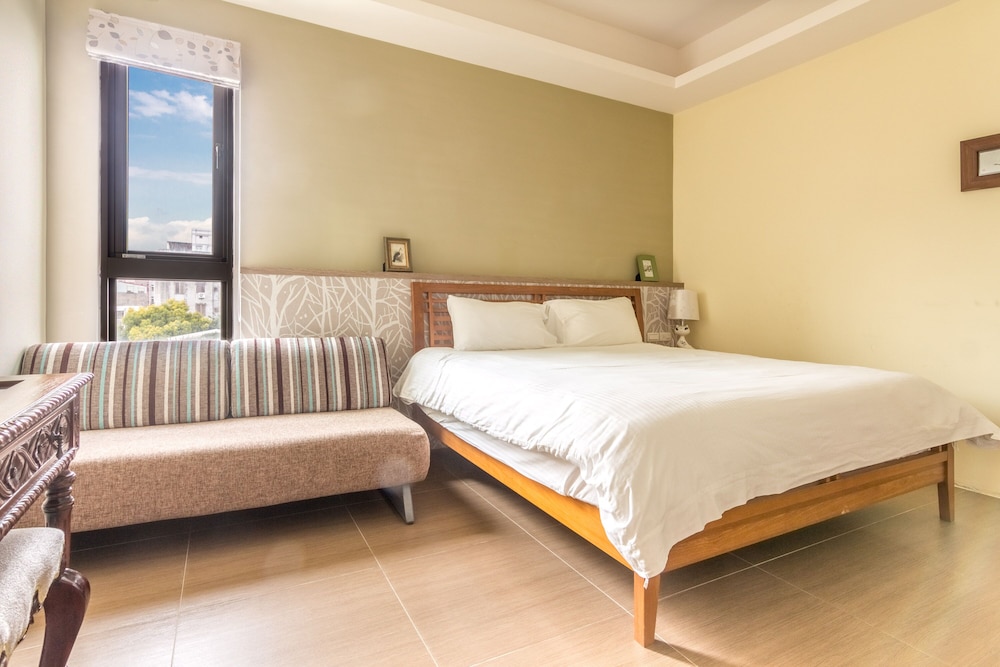 Jhongshan Building B&B