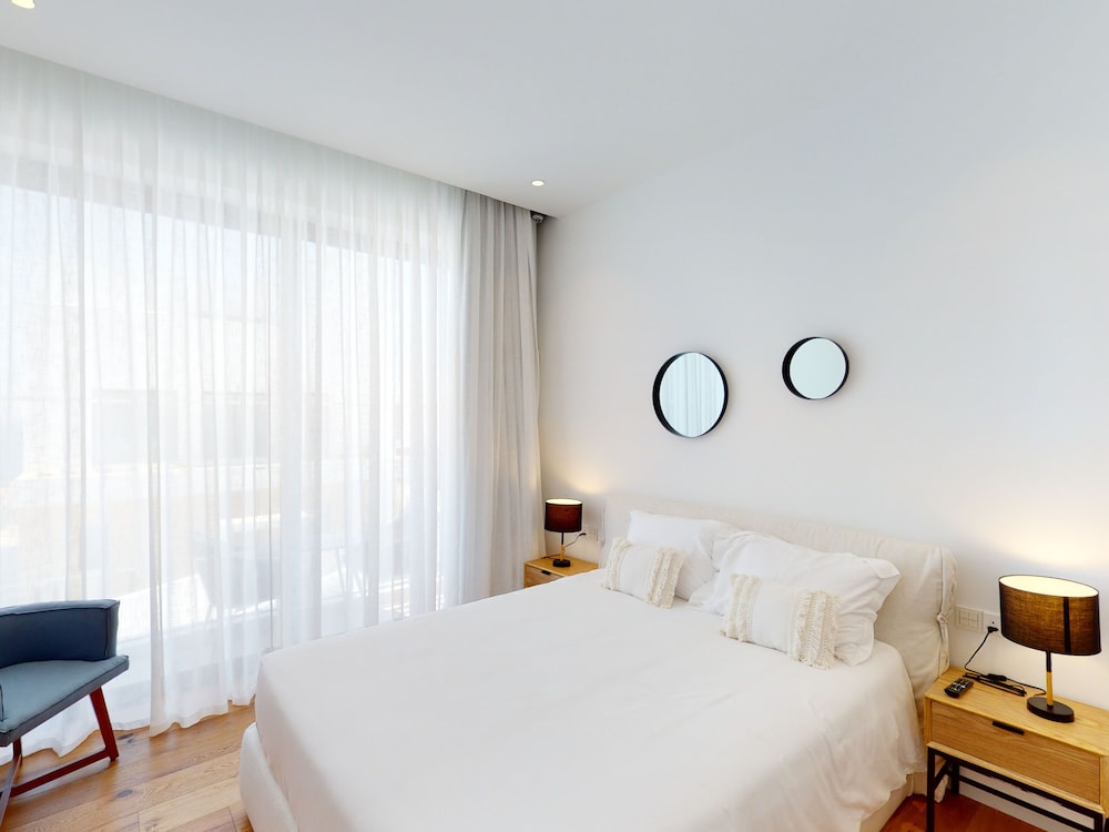 Sanders Konnos Bay Kalliopi - Outstanding 4-bedroom Villa With a Side Sea View
