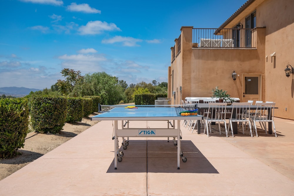 Palazzo Del Sol By Avantstay Breathtaking Home w Mountain Views Hot Tub