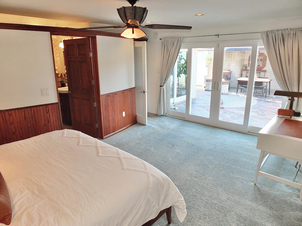 The Belmont Beach Bungalow Pool & Hot Tub! view 5